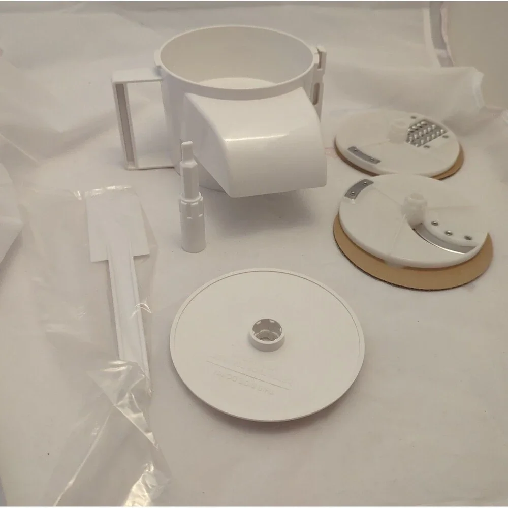 Cuisinart Little Pro Plus Continuous Feed Set - Chute, Stem, 3 Discs & Spatula